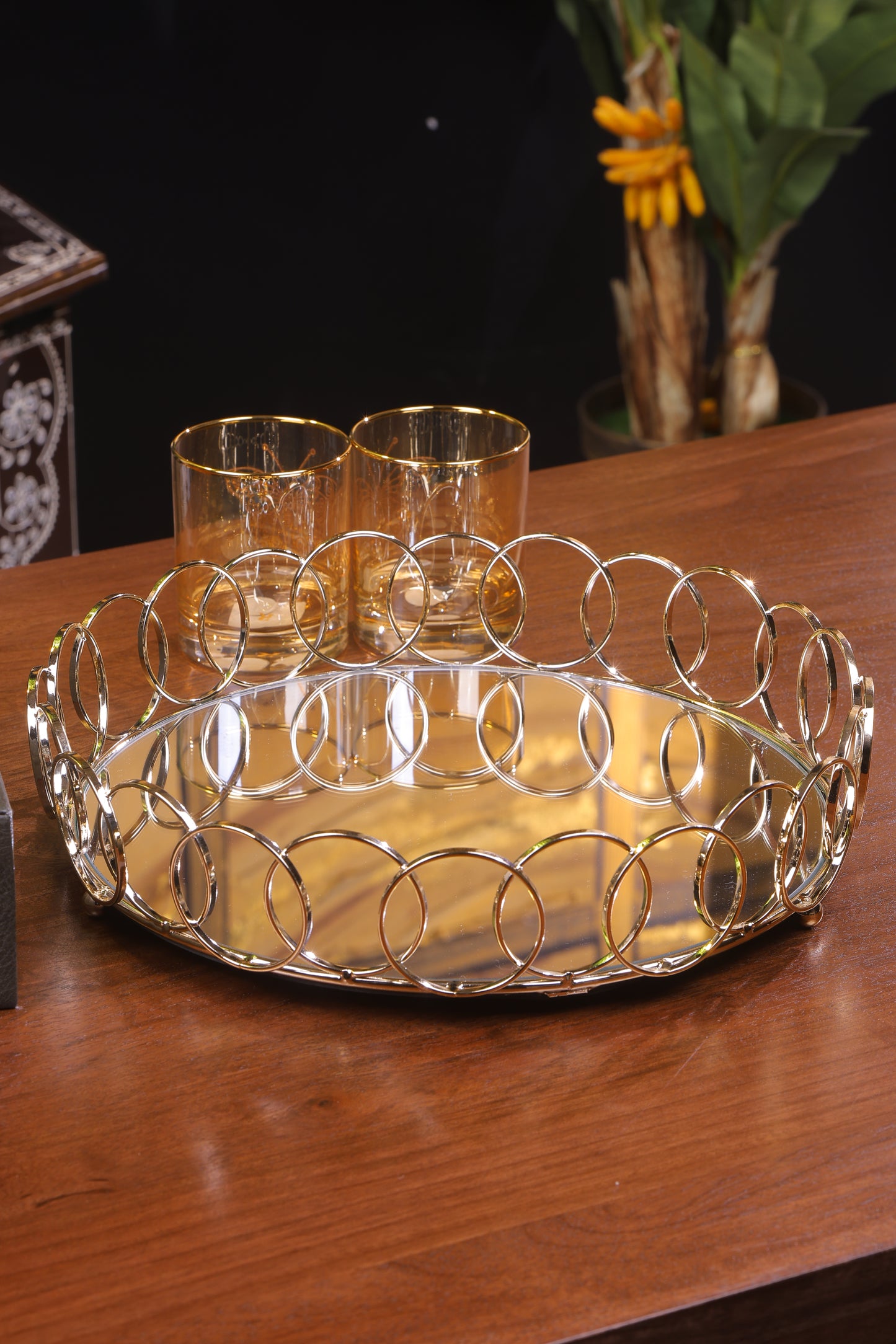 Elegant Spiral Design Gold Mirror Tray
