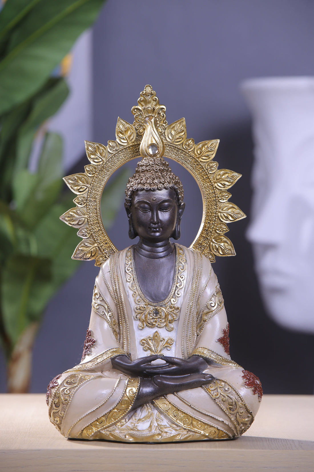 Finding Calm – The Peaceful Buddha Figurine for Meditation